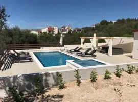 Apartment in Okrug Gornji with sea view, balcony, air conditioning, WiFi 5048-5