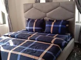 Apartment Sleeps 4 with Free Parking