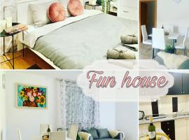 Fun house โรงแรมราคาถูกในZebanec-Selo