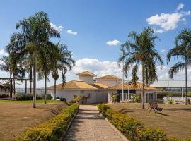 Chácara Recanto Canadá, hotel em Franca