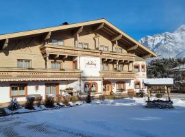 Almkönig, apartment in Maria Alm am Steinernen Meer