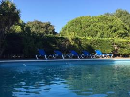 Villa Torrealta, 4000 m2, estancia mínima en verano 7 días de sábado a sábado, hotell i Cádiz