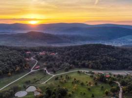 Farkaskútvölgy, viešbutis mieste Felsőtold