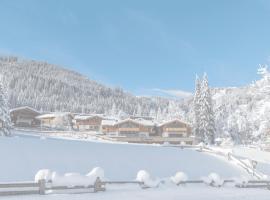 Natursinn Mountainchalets، شقة فندقية في فلاخاو