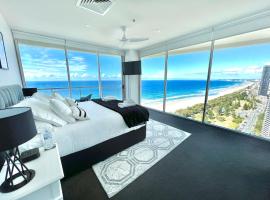 Air on Broadbeach Beachfront 2Level stunning apartment with 180 degree views, hotel near The Star Gold Coast, Gold Coast