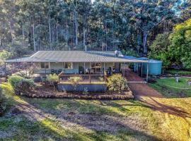 Forest Trails House, Dwellingup, hotel in Dwellingup