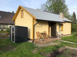 Uku Puhkemaja Дом отдыха Уку, casa de temporada em Pärnu