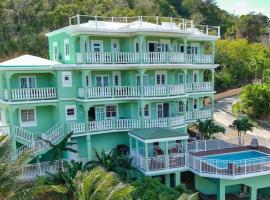 Wintberg Tropical Villas, hotel na may pool sa Mandal