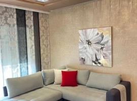 Big luxury apartment near airport, hotel di Nouaceur