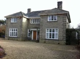 Elloe Lodge