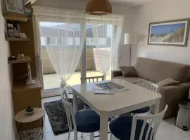 Appartement proche plage avec parking et balcon - FR-1-482-102