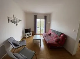 Appartement T3 Centre-ville La Roche-Posay, Balcon, Wi-Fi, Proximité Thermes et Commerces - FR-1-541-76