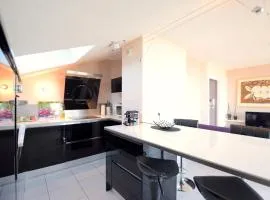 Spacieux appartement avec terrasse, animaux admis et parking - FR-1-498-69