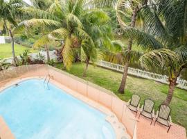Waterfront 2-Story Villa with Heated Pool, hotel Pembroke Pinesban