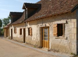 Maison La Puye, 4 pièces, 8 personnes - FR-1-541-37, hotel en La Puye