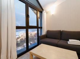 Apartamentos Degas MIKKA，位于埃尔塔特的酒店