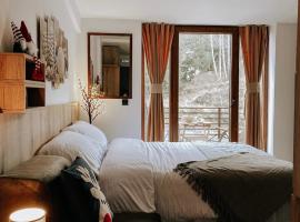 Zlatokosina zona Kopaonik Milmari NLux、コパオニクのホテル