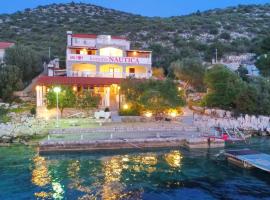 Seafront Apartments Anthony, hotel em Lastovo