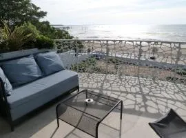 Appartement 6 pers avec balcon, piscine et accès direct plage à La Tranche-sur-Mer - FR-1-194-195