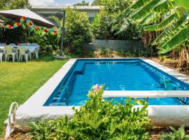 OXLEY Private Heated Mineral Pool & Private Home, pet-friendly hotel in Brisbane