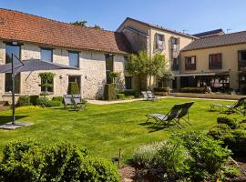 Chambre d'hôtes Les Herbes Folles, romantic hotel in Mauregard