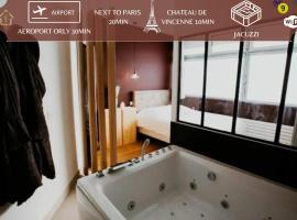 Sweet Love Room - Jacuzzi Privatif, hotel near Mairie de Montreuil Metro Station, Montreuil