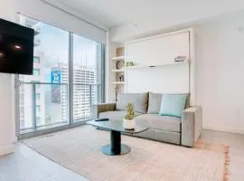 Modern and newly built studio with Pool, Gym, and Restaurant access