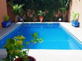 Superbe villa avec piscine à Mbour