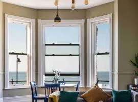 Beachfront Luxury Home with Spectacular Sea Views
