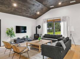Campfire Bungalow - Kid Friendly, ξενοδοχείο σε Palenville