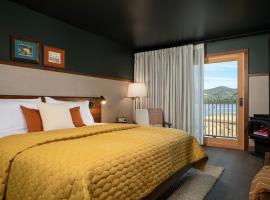 Hotel Marina Riviera, hotel in Big Bear Lake