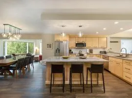 2112 The Pines Condo