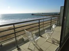 T3 face plage avec balcon et parking, aux Sables-d'Olonne - FR-1-92-808