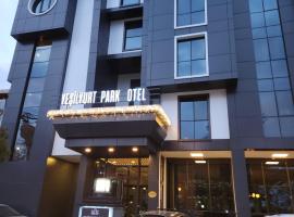 Yeşilyurt Park Otel, hotel with parking in Corlu