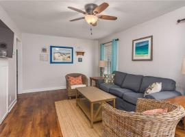 Magnolia Cottage, vacation home in Glynn Haven