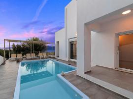 Cretan Sunset Villa Heated Pool โรงแรมในDhrámia