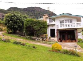 Mount Crest Holiday Bungalow, будинок для відпустки у місті Gorandihela