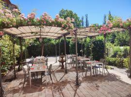 Le Relais de Ceilhes – hotel w mieście Ceilhes-et-Rocozels