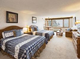 Tamarron Lodge Studio 102, hotel with parking in Durango