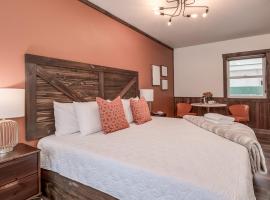 Boutique Hotel King, Queen & Kitchen Suites Easy Drive to Downtown, hotel i Prescott