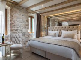 Le Premier Luxury Rooms