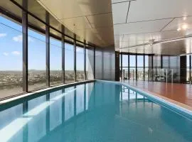 CBD Cozy 2Beds Apt at Brisbane Tallest building With Free Parking