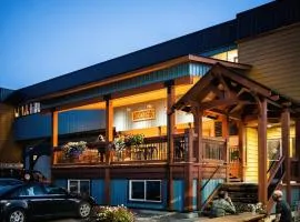 The Raging Elk Adventure Lodging