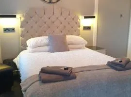 The Coastal Inn OUTBUILDING