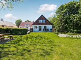 3 Bedroom Nice Home In Samsø