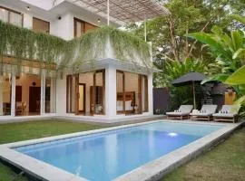 Villa Ikris - tranquil oasis in the heart of Canggu