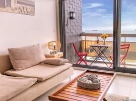 Appartement T3 avec Terrasse à 30m des Commerces et Plage à Ploemeur - FR-1-349-72