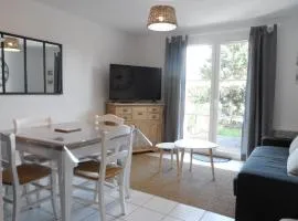 Cottage 3 Pièces Avec Jardin Privatif Sud, Parking, Piscine - Proche Port Guillaume - FR-1-487-320