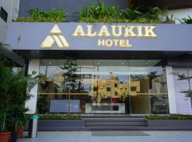 Alaukik Hotel, hotel v destinaci Širdi