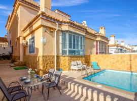 3 Bedroom Cozy Home In Orihuela, hotel v destinaci Orihuela